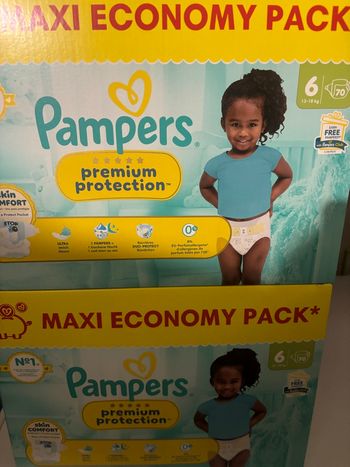 Couches Pampers premium protection taille 6 (lot de 2 cartons) neuf