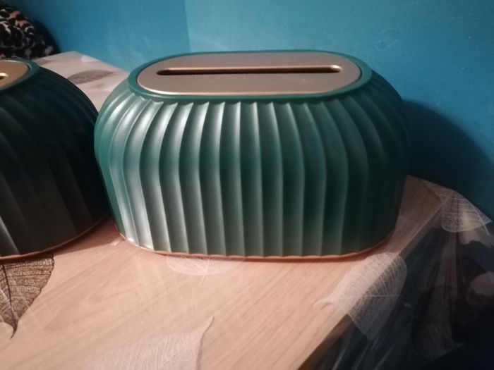 Lot 2 Boîtes à mouchoirs en plastique