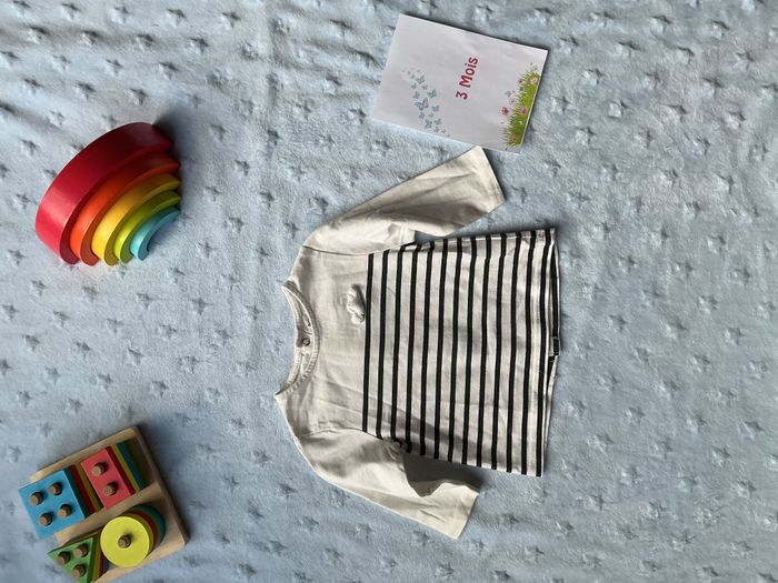 teeshirt manches longues blanc rayé marine noeud poitrine ouverture totale au dos 3 mois kiabi - photo numéro 2