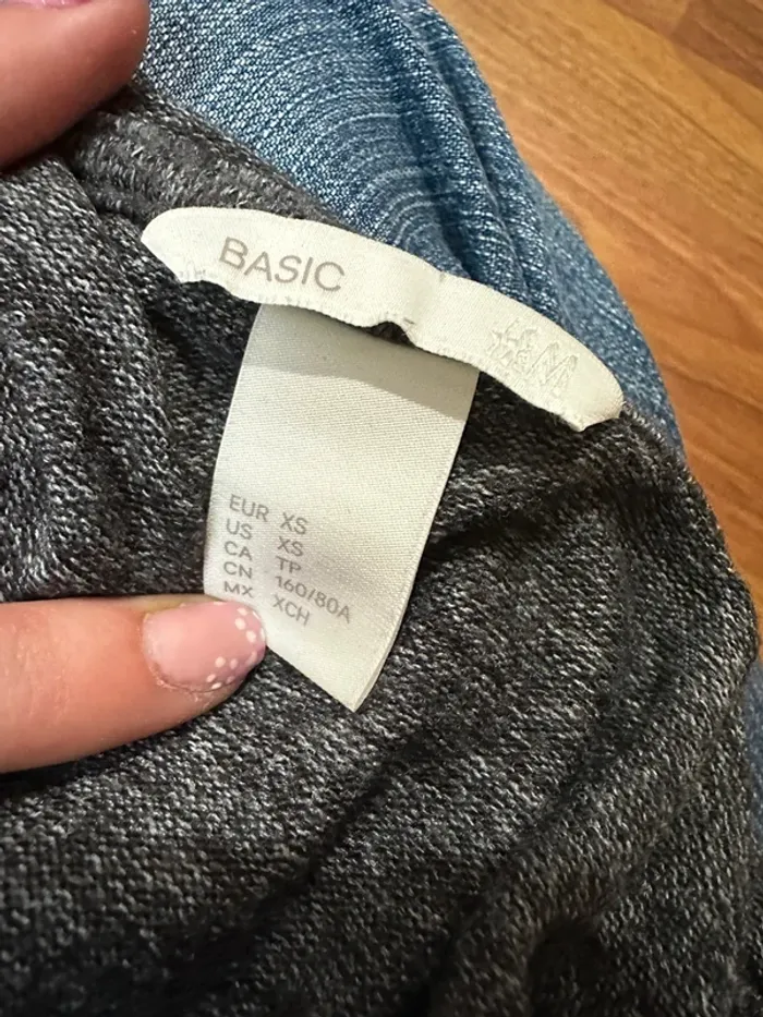 Sweat gris foncé H&M - taille XS - photo numéro 4
