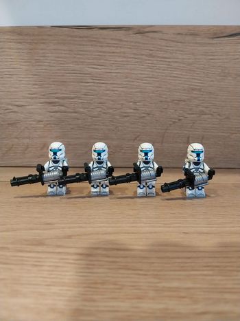 Figurines type lego 4 clones de la 501ème star wars