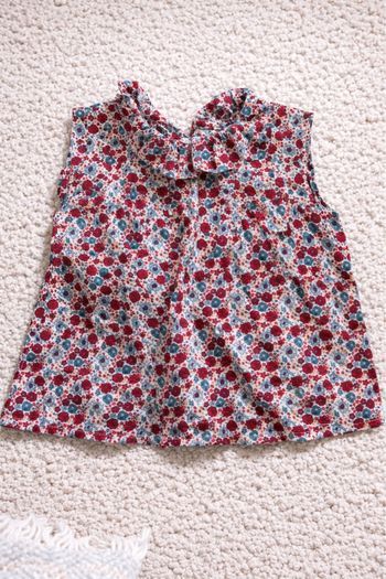 Blouse fleuri Kiabi taille 9 mois 