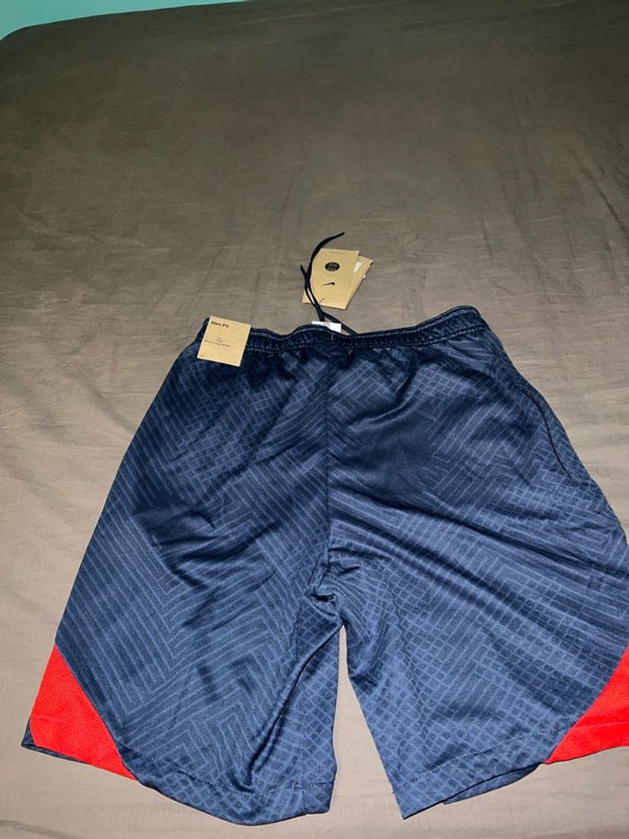 Short Nike taille S PSG unisex - photo numéro 8