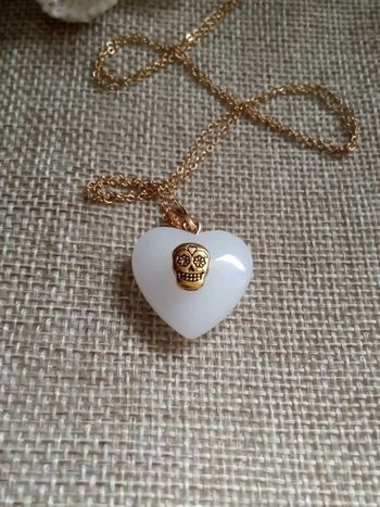 Collier coeur de jade blanc 🤍.
