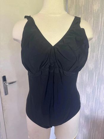 Maillot de bain 1 pièce taille 52 marque lagon bleu neuf •