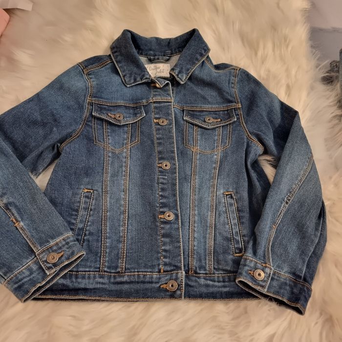 💜💜🤩😍Veste en jeans 8 ans fille 💜💜🤩😍(mise 1 fois) - photo numéro 3