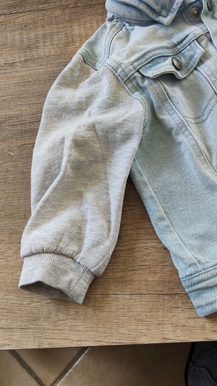 Veste en jean avec capuche 24 mois - photo numéro 3