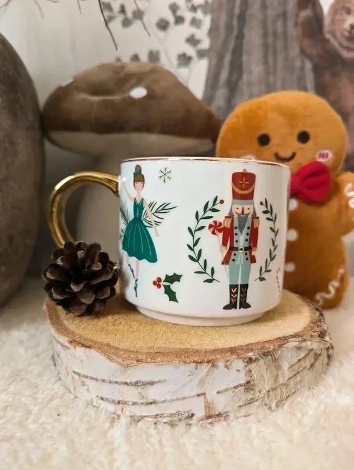 Tasse en porcelaine à carreaux, motifs de noël - NEUVE - photo numéro 3