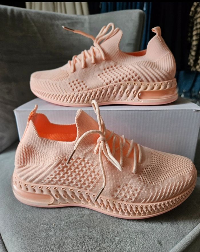 Baskets pointure 36 - photo numéro 3