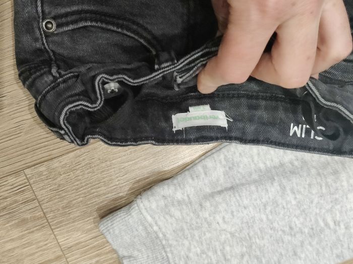 Ensemble slim et sweat H&M et Vertbaudet Taille 3-4 ans - photo numéro 3