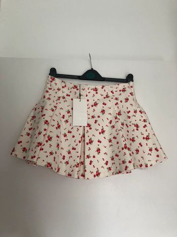 Superbe belle mini-jupe à motifs fleurs Zara neuve avec étiquette taille M