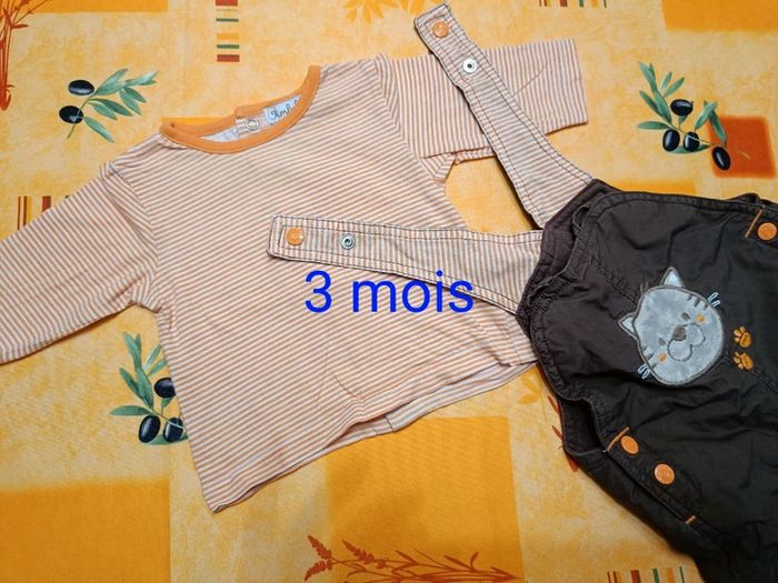 Ensemble tee-shirt et salopette 3 mois la halle tbe - photo numéro 2