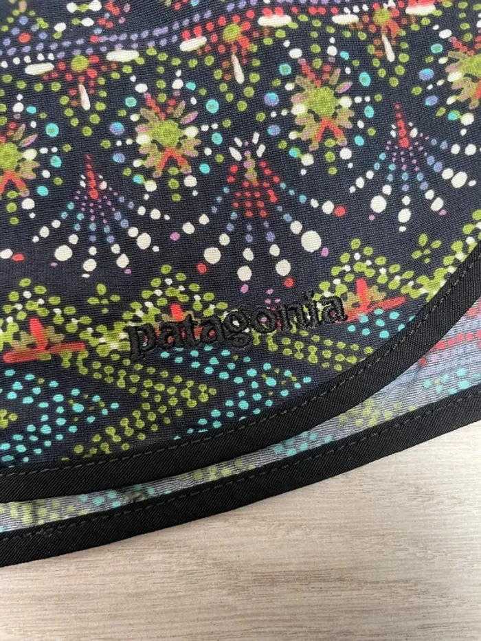 Patagonia Aztec pattern surf longboard beach swim shorts Womens size 2 - photo numéro 3