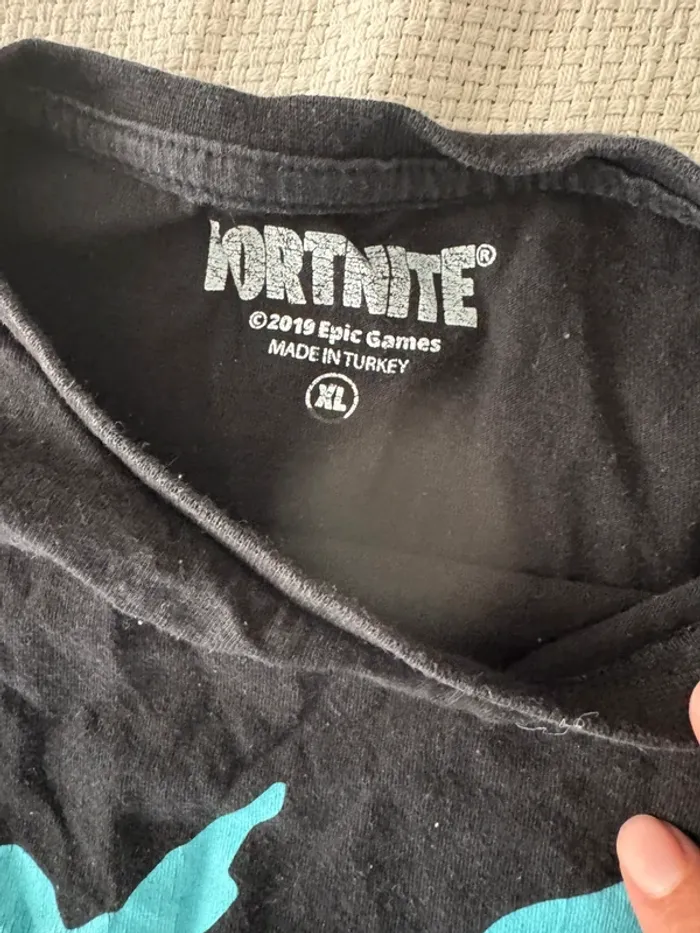 T-shirt fortnite - photo numéro 2