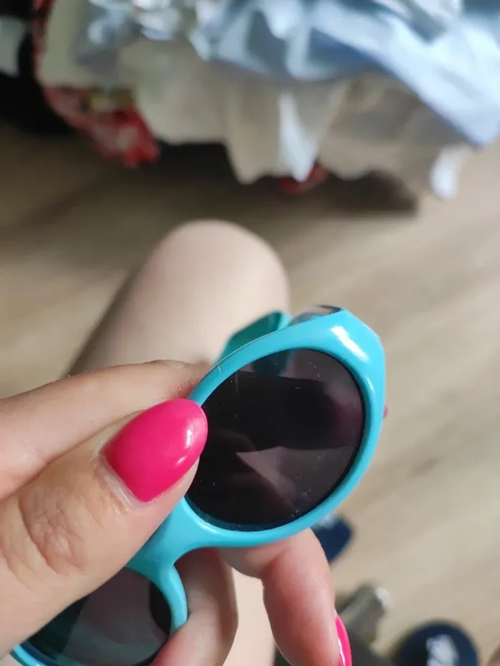 Lunette de soleil - photo numéro 4
