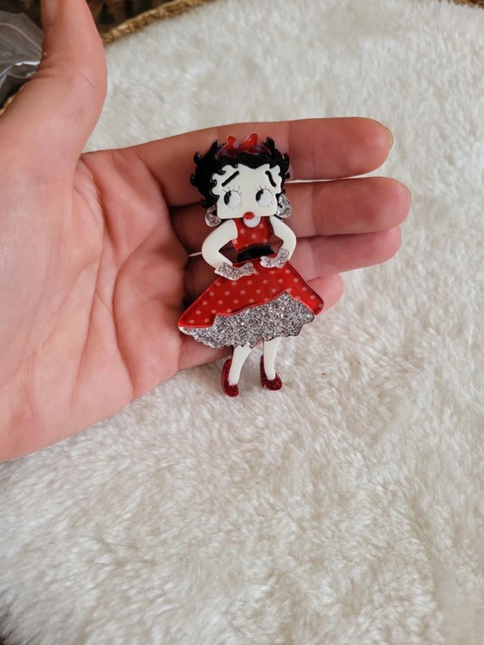 Broche b.boop
