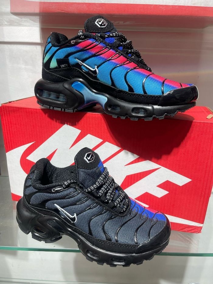 Destockage Tn Nike enfants Achat occasion Baskets (garçon