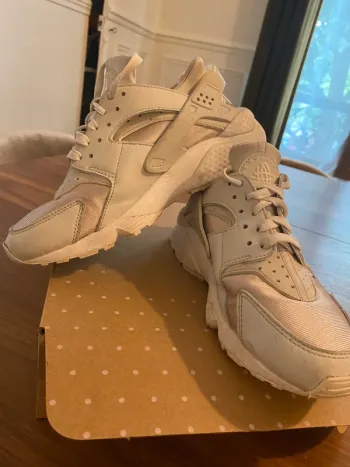 Baskets femme Nike Air Huarache 38