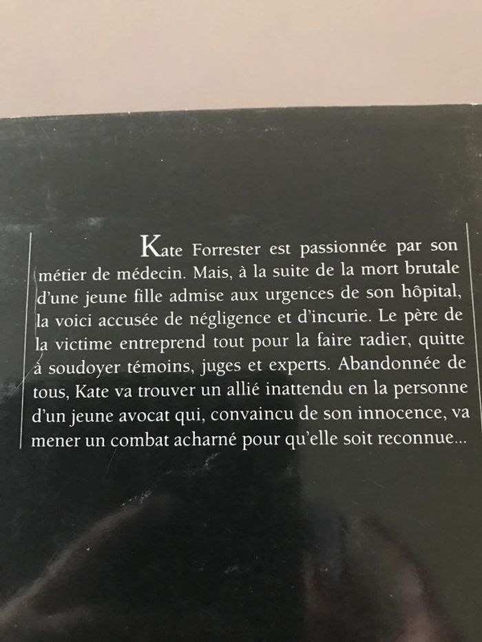 Livre Le procès du docteur Forrester - photo numéro 3