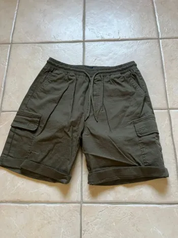 Short homme pull & bear