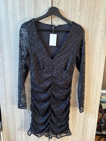 Robe noire en dentelle H&M