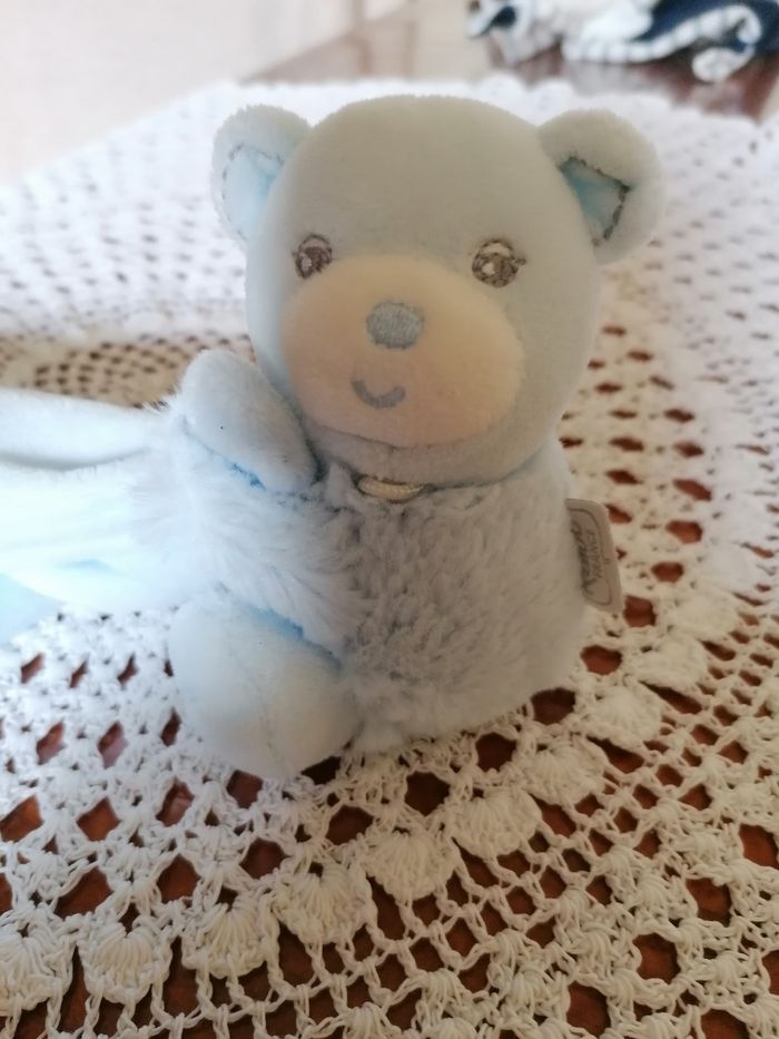 Doudou ourson tenant son mouchoir kaloo, bleu ciel - photo numéro 3