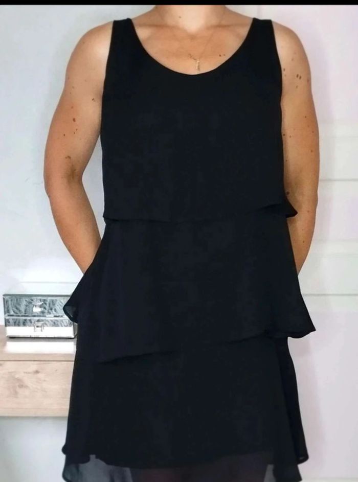 Robe  volantée noire -  Promod vintage  80's  - T40 =  36  actuel  - Comme Neuve - photo numéro 2