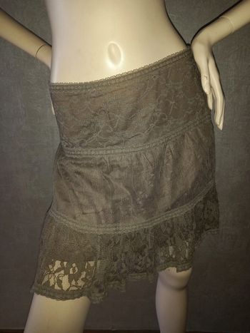 jupe dentelle couleur taupe camaïeu taille 40