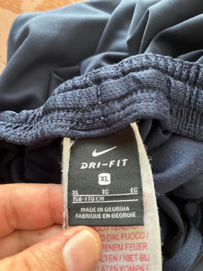 Pantalon de survêtement Nike enfant / 14 ans /Bleu marine / Excellent état - photo numéro 3