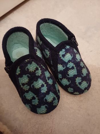 Chausson dinosaure taille 22