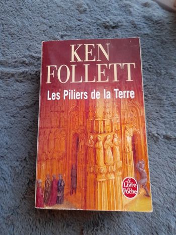 Les piliers de la Terre- Ken Follett