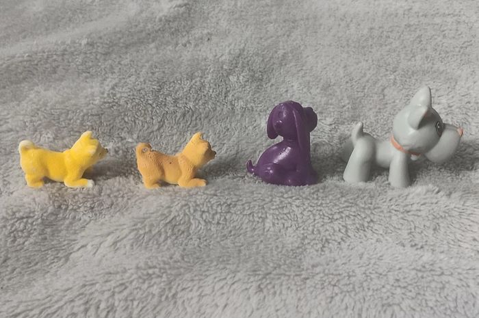 Lot 4 Figurines Chiots Mignons
