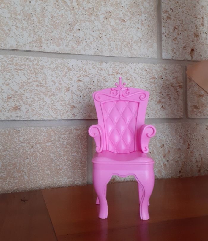 Petite Poupée/robe-pétales + Fauteuil - photo numéro 6