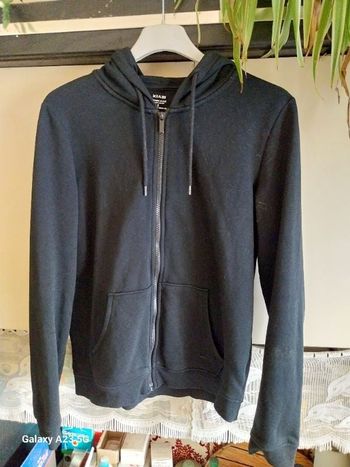 Sweat a capuche
