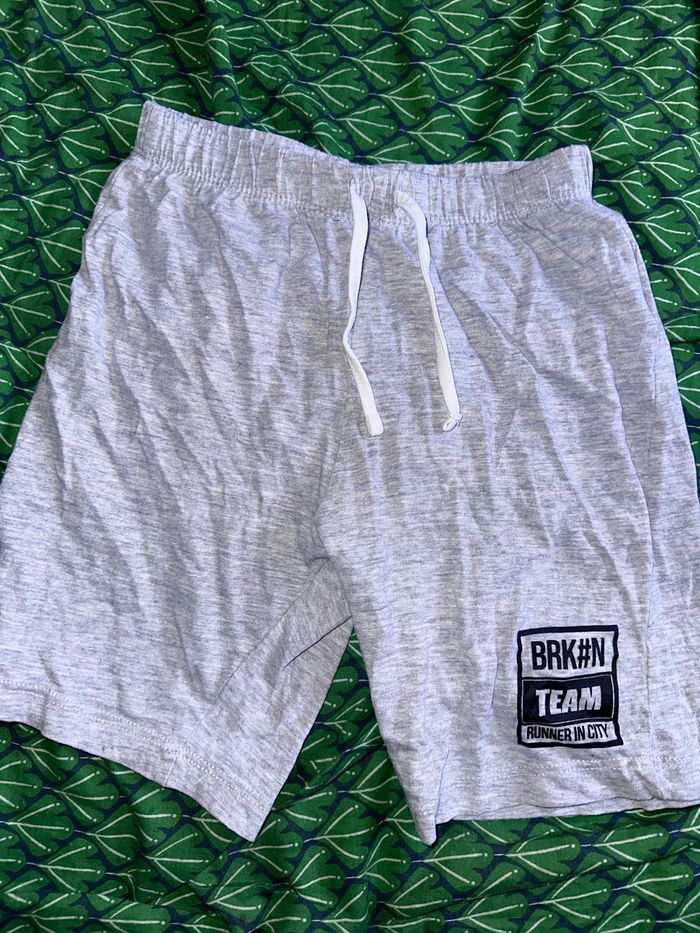 Short 6 ans - photo numéro 2