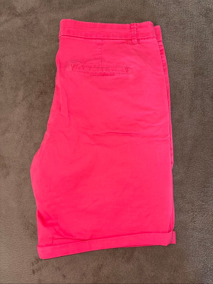 Short fuchsia femme taille 42 camaïeu en très bon état. - photo numéro 6