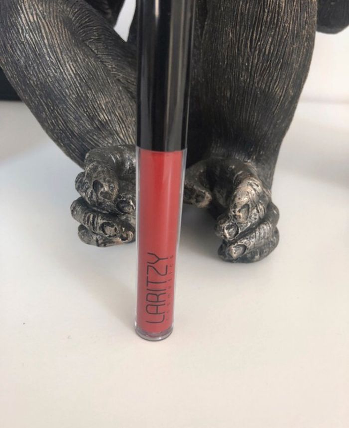 Lip gloss Laritzy