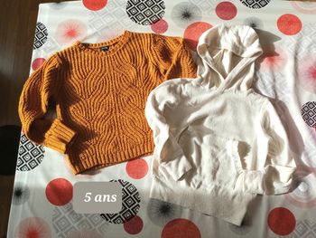 Lot 2 pulls dont Neuf Taille 5 ans 👧 