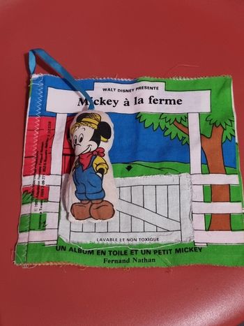Imagier tissu Mickey à la ferme Fernand Nathan 1981