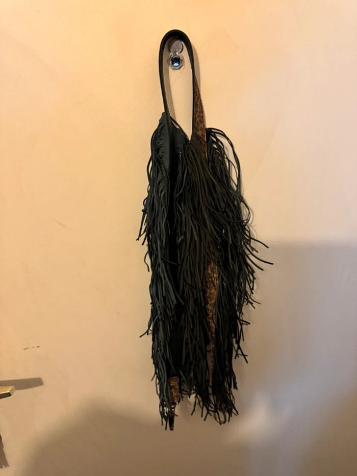 Bandouliere sac frange noir et leopard