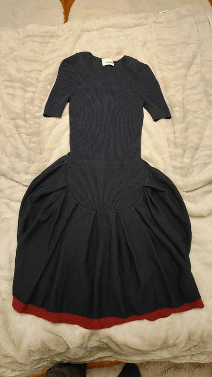 Robe chic et élégant côtelée 92 % laine liseret rouge jupe gonflant ballon style - photo numéro 2