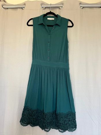 Robe verte dentelle