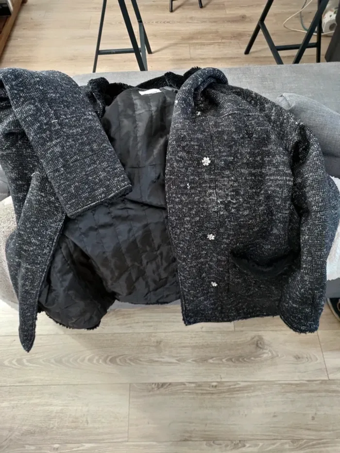 Veste noire - photo numéro 2