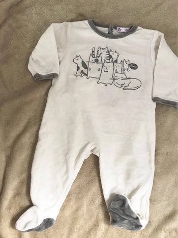 Pyjama / 6mois / du pareil au même