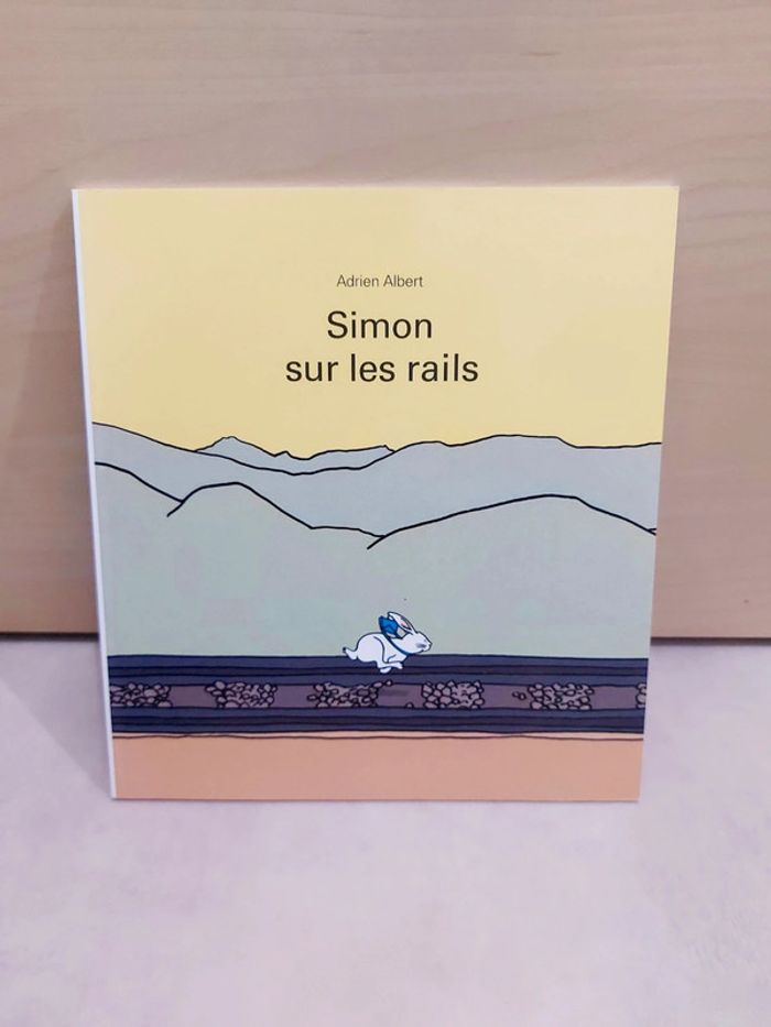 🌺 Livre (école des loisirs) : Simon sur les rails