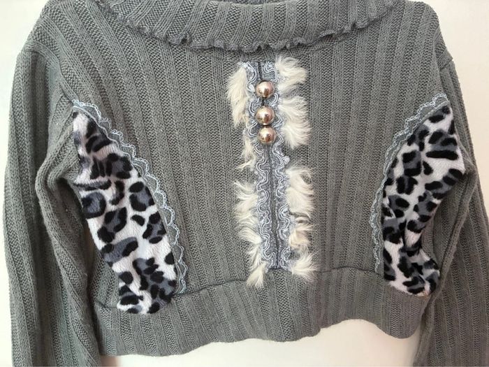 Joli petit pull original, taille 2 ans, sans marque. - photo numéro 3