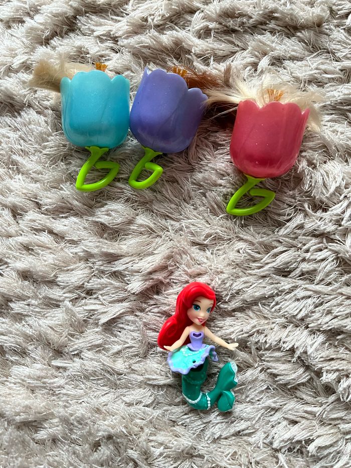Lot de petites poupées - photo numéro 2