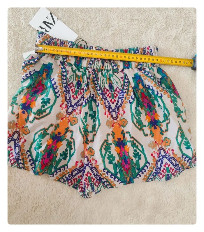 Short léger imprimé Zara neuf - 34 - photo numéro 2