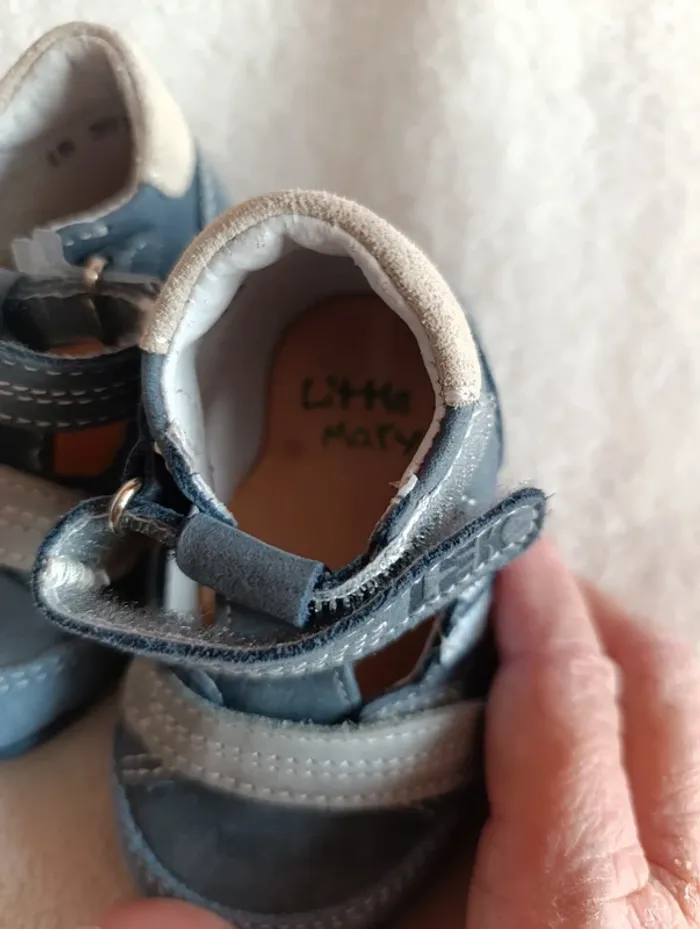 Chaussures neuves pointure 18 - photo numéro 3