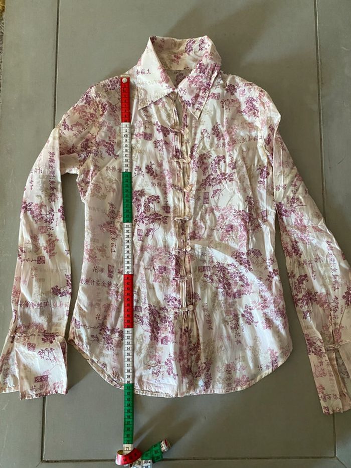 Chemise Mango taille XS/S crème avec motifs chinois fushia fleurs et inscriptions chinoises - photo numéro 14